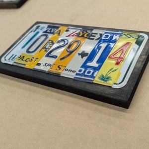 Support en aluminium personnalisé pour plaques d'<span class=keywords><strong>immatriculation</strong></span> de style californien avec lettres découpées, finition brillante/noir chromé, épaisseur 1-1,5 mm, décoratif - Product Image 4