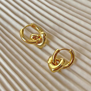 Boucles d'oreilles créoles en forme d'étoile géométrique, en acier inoxydable, plaqué or 18 carats, sans ternissement, bijoux tendance pour femmes - Product Image 3