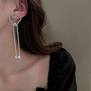 Pendientes de Corazón de <span class=keywords><strong>Moda</strong></span> para Boda, de Aleación con Cristales y Diamantes de Imitación, con Borlas Largas, Populares en Instagram para Mujeres y Celebridades de Internet - Product Image 3