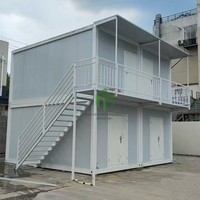 Maison conteneur modulaire préfabriquée de luxe en acier de 20 pieds et 40 pieds avec design moderne du milieu du siècle, mobile et portable pour usage polyvalent