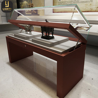 La collection verticale de vitrine de bijouterie expose la vitrine en verre pour le musée utilisé