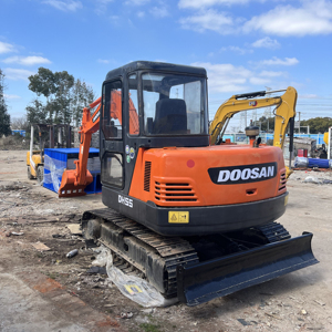 Doosan Dh55 Crawler <b>Excavator</b> 2023 Model-Compact Size High Performance Used <b>Machine</b> with PLC Control and Engine - Product Image 4