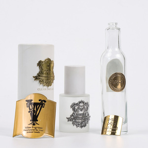 Étiquettes de vin en métal haut de gamme avec logo en relief personnalisé, autocollants en aluminium pour bouteilles de champagne et de spiritueux - Product Image 5