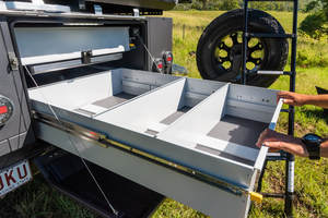 รถพ่วงแคมป์ปิ้งออฟโรดอลูมิเนียมอเนกประสงค์ขนาดกะทัดรัด รองรับน้ำหนักบรรทุก 1600 กก. สำหรับรถจี๊ปและรถ SUV ขนาดเล็ก ราคาดี - Product Image 3