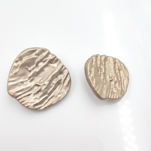 กระดุมโลหะหุ้มหินแบบกำหนดเองสำหรับชุดผู้หญิง - Product Image 6