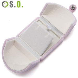 Caja de Joyería de Terciopelo de Moda, Caja para Anillo de Compromiso, Caja de Almacenamiento de Joyería Creativa con Esquinas Redondeadas y Cierre a Presión Doble - Product Image 6