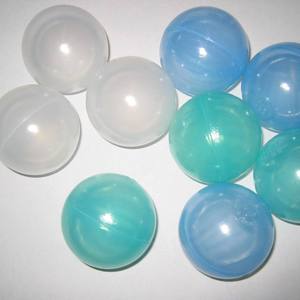 ลูกบอลพีวีซีใสแบบกลวงยอดนิยม พร้อมช่องเกลียวสำหรับเป่าขึ้นรูป มีหลายสีให้เลือก - Product Image 2