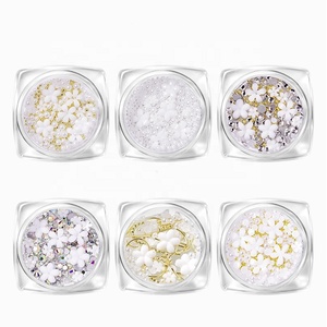 Flor de resina blanca, flor de cinco pétalos <span class=keywords><strong>con</strong></span> Cuentas <span class=keywords><strong>pequeñas</strong></span> de acero, accesorios para <span class=keywords><strong>uñas</strong></span>, arte de <span class=keywords><strong>uñas</strong></span> DIY - Product Image 1