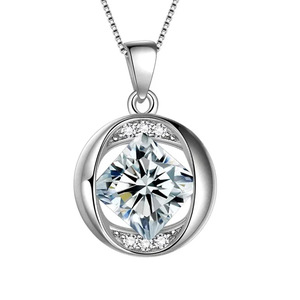 Collana con Ciondolo a Rombo Traforato per Donne, Choker alla Moda con Cornice Rotonda per Uso Quotidiano - Product Image 1