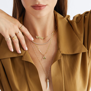 Collana Jietao in Acciaio Inox Placcato Oro 18K con Catena a Graffetta Multi-Cuore Incidibile, Gioiello Personalizzato con Nome Famiglia per Donne - Product Image 2