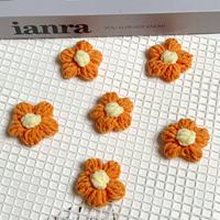Fleurs bouffantes de 4cm faites à la main Tenture murale élégante et élégante pour mariage ou fête des mères Accessoires de vêtements de couleur personnalisables