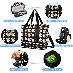 2 Bolsas de Deporte Grandes Impermeables con Diseño de Flor Blanca Hawaiana, Bolsa de Viaje Plegable, Bolsa de Fin de Semana para Mujer con Compartimento para Zapatos - Product Image 5