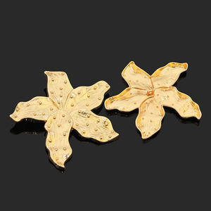 Botones personalizados de Button Factory para coser en ropa irregular, con forma de concha marina, estrella de mar, botones de metal de aleación de zinc con forma especial. - Product Image 4