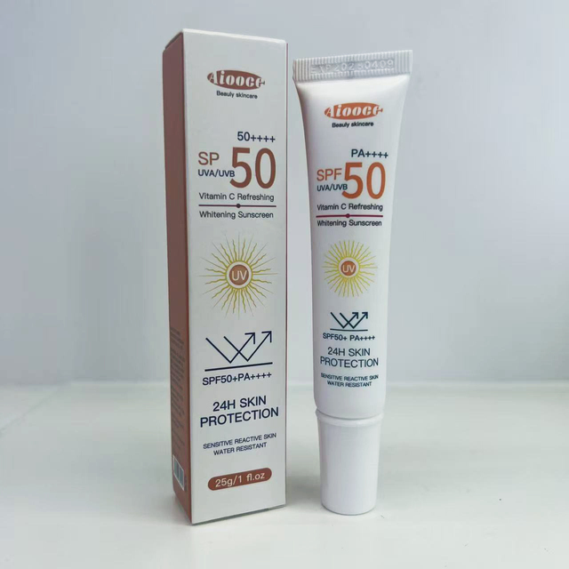 Aiooce High Quality Anti Ultraviolet Refreshing and Non Greasy protection Multiple Serum Vitamin C High Whitening Sunscreen