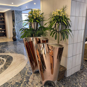 Jarrón <span class=keywords><strong>de</strong></span> piso alto <span class=keywords><strong>de</strong></span> lujo <span class=keywords><strong>para</strong></span> decoración del hogar, maceta <span class=keywords><strong>de</strong></span> árbol <span class=keywords><strong>de</strong></span> lujo <span class=keywords><strong>Interior</strong></span> <span class=keywords><strong>Blanca</strong></span> Grande/floreros <span class=keywords><strong>de</strong></span> Metal - Product Image 3