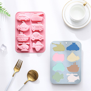 Stampo 8-in-1 con 8 diverse forme a tema veicoli, stampo in silicone per cioccolato, vassoio per cubetti di ghiaccio, stampo per <span class=keywords><strong>torte</strong></span>, auto e mezzi di trasporto - Product Image 5