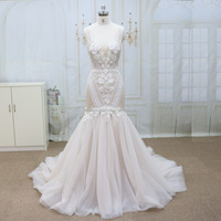 Robe de mariée en dentelle à motif de conception unique La robe de mariée sirène sexy accepte sur mesure