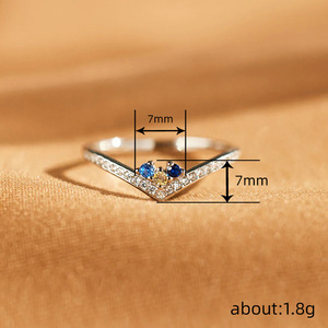 Anello Geometrico Colorato con Micro Pavé di Zirconi per Donne, Gioiello Delicato per Uso Quotidiano - Product Image 4