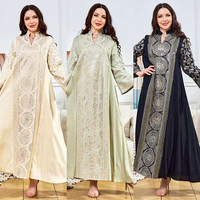 Robe longue Abaya Kaftan musulmane à col en V, à manches longues, en polyester respirant, à motif floral, avec broderie en strass, pour occasions formelles