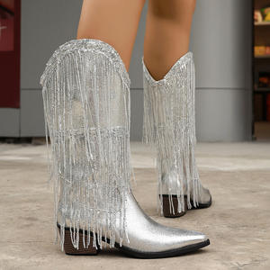 Botas de tacón grueso impermeables de media pantorrilla para mujer, estilo invierno, con borlas, suela gruesa, botas vaqueras con tacón alto, doradas y plateadas - Product Image 2