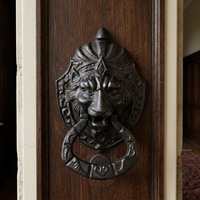 Battant de porte moderne en forme de tête de lion, en fonte rétro, décoration de porte, accessoires de luxe pour la maison, sculpture murale, cadeau de pendaison de crémaillère