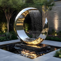 Fontaine d'eau circulaire en acier inoxydable poli miroir sur mesure, rideau de pluie, art métallique pour jardin extérieur