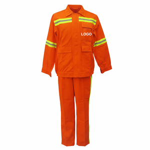 <span class=keywords><strong>Combinaison</strong></span> de sécurité uniforme avec logo OEM Protection haute visibilité Construction industrielle Soudage Combinaisons d'assainissement routier de style <span class=keywords><strong>pompier</strong></span> - Product Image 4