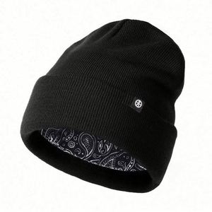 Gorro de Punto de Invierno de Color Sólido con Forro de Satén, Gorro Beanie con Logotipo Personalizado y Bordado 3D para Uso Comercial y de Playa, Proveedor Chino - Product Image 6