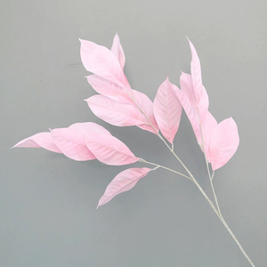 Flores de peonía artificiales de color rosa pastel en jarrón decoración de oficina en casa follaje rosa y Guirnalda de bayas decoración de repisa de Navidad - Product Image 2