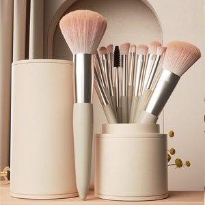 Set <span class=keywords><strong>de</strong></span> 12 Brochas <span class=keywords><strong>de</strong></span> Maquillaje para Principiantes, con Cerdas <span class=keywords><strong>de</strong></span> Fibra Sintética y Mangos <span class=keywords><strong>de</strong></span> Plástico para Aplicación en Rostro, <span class=keywords><strong>Ojos</strong></span> y Mejillas - Cerdas Suaves - Product Image 1