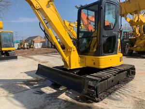 Excavadora de cadenas Komatsu PC55MR de segunda mano, 5.5 toneladas, para movimiento de tierras, con cucharón, transporte global, buen estado - Product Image 2