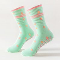 Chaussettes de Pilates de haute qualité à rayures et motif floral, respirantes, chaussettes de Pilates premium pour femmes pour le yoga