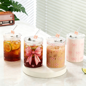 Vaso de Vidrio de Borosilicato Alto para <span class=keywords><strong>Caf</strong></span>é Helado con Tapa de Lazo y Popote, Bonito Vaso Estético para Té de Burbujas y Bebidas Frías - Product Image 2