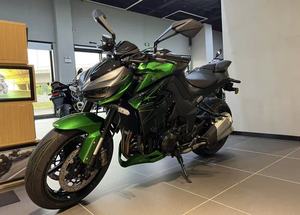 <span class=keywords><strong>Kawasaki</strong></span> Z1000 <span class=keywords><strong>R</strong></span> Edition - Moto da Strada ad Alte Prestazioni Derivata da Pista, 1043cc 4 Cilindri, Velocità Massima >80km/h - Product Image 3