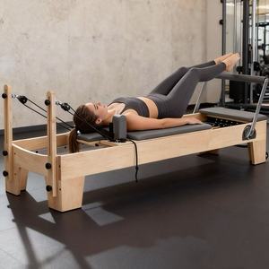 Máquina de Pilates Reformer de Madera de Roble Duradera para Uso Comercial, Cama Deslizante para Ejercicios Corporales, Ideal para Estudios de <span class=keywords><strong>Yoga</strong></span> y Pilates - Product Image 3