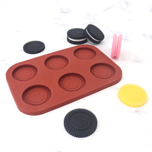 <span class=keywords><strong>Molde</strong></span> <span class=keywords><strong>para</strong></span> galletas con cara sonriente HY, cilindro redondo de silicona, moldes cubiertos de Chocolate - Product Image 2