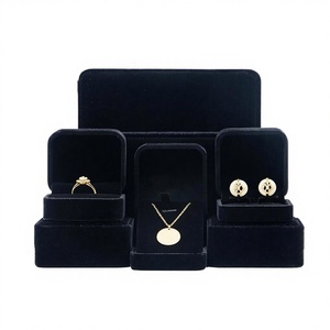 Boîte à bijoux élégante en velours noir avec logo personnalisé imprimé, ensemble d'emballage pour bracelet chaîne, boîte cadeau pour bijoux - Product Image 3