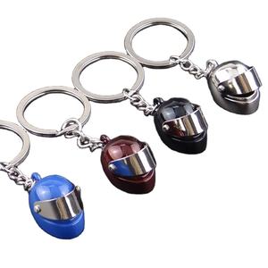 محاكاة إبداعية جديدة ثلاثية الأبعاد لخوذة الدراجة النارية مع سلسلة مفاتيح نموذج غطاء ستيريو صغير لحقيبة الظهر مع قلادة مفتاح للرجال هدايا مزخرفة - Product Image 1