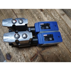 Vanne proportionnelle Rexroth Z3DREE 10 VP2 10 315XLG24K31A1M Vanne hydraulique de commande industrielle - Product Image 3