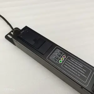 32a30アンペア回路ブレーカー付きPdu垂直ラックマウント32a回路ブレーカー付きスマートPDU