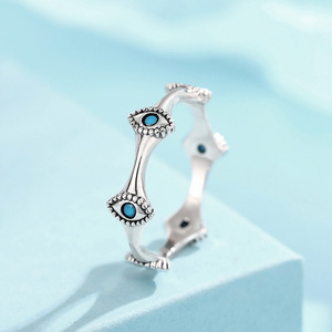 T0499 Anello alla Moda in Argento con Zirconia Cubica, Montatura a Castone, Gioiello Unisex da Regalo - Product Image 3