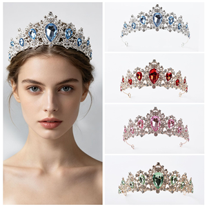Diadème Couronne Vintage Plaqué Or avec Strass et Cristaux, Léger, Accessoire de Cheveux Royal pour Mariage, Concours de Beauté et Fêtes - Product Image 1