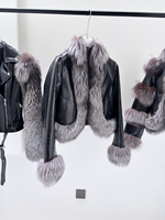 Signature Cropped Schwarze Lederjacke mit Kroko-Prägung und Ärmeln aus Silberfuchs-Fell, Damen-Oberbekleidung für die Stadt