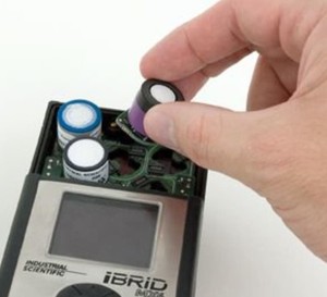 เครื่องตรวจจับก๊าซหลายชนิด MX6 IBrid รุ่นขายดีที่สุด, เครื่องตรวจวัดก๊าซ 6 ชนิด, เซ็นเซอร์ PID และ IR, จอแสดงผลสี, ระบบปั๊มกระจายก๊าซ, แบบพกพาสำหรับพื้นที่แคบ - Product Image 3