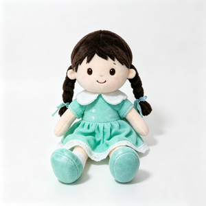 Poupée en peluche personnalisée pour fille avec robe ornée de dentelle vert menthe, adorable poupée en peluche classique, poupée en peluche souriante et mignonne. - Product Image 2