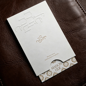 Biglietti da Visita in Carta Patinata con Logo Personalizzato e Servizi di Stampa di Alta Qualità - Product Image 3