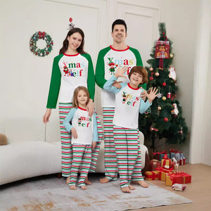 Conjunto de Natal para Pais e Filhos, Estilo Mãe e Filho, Conjunto de Outono para Famílias, Três ou Quatro Peças com Estampas de Letras Listradas, Estilo Europeu-Americano - Product Image 1