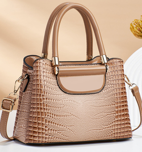 Guangdong transfrontalier de haute qualité de luxe sac pour femmes mode une épaule bandoulière grande capacité sac à main - Product Image 1