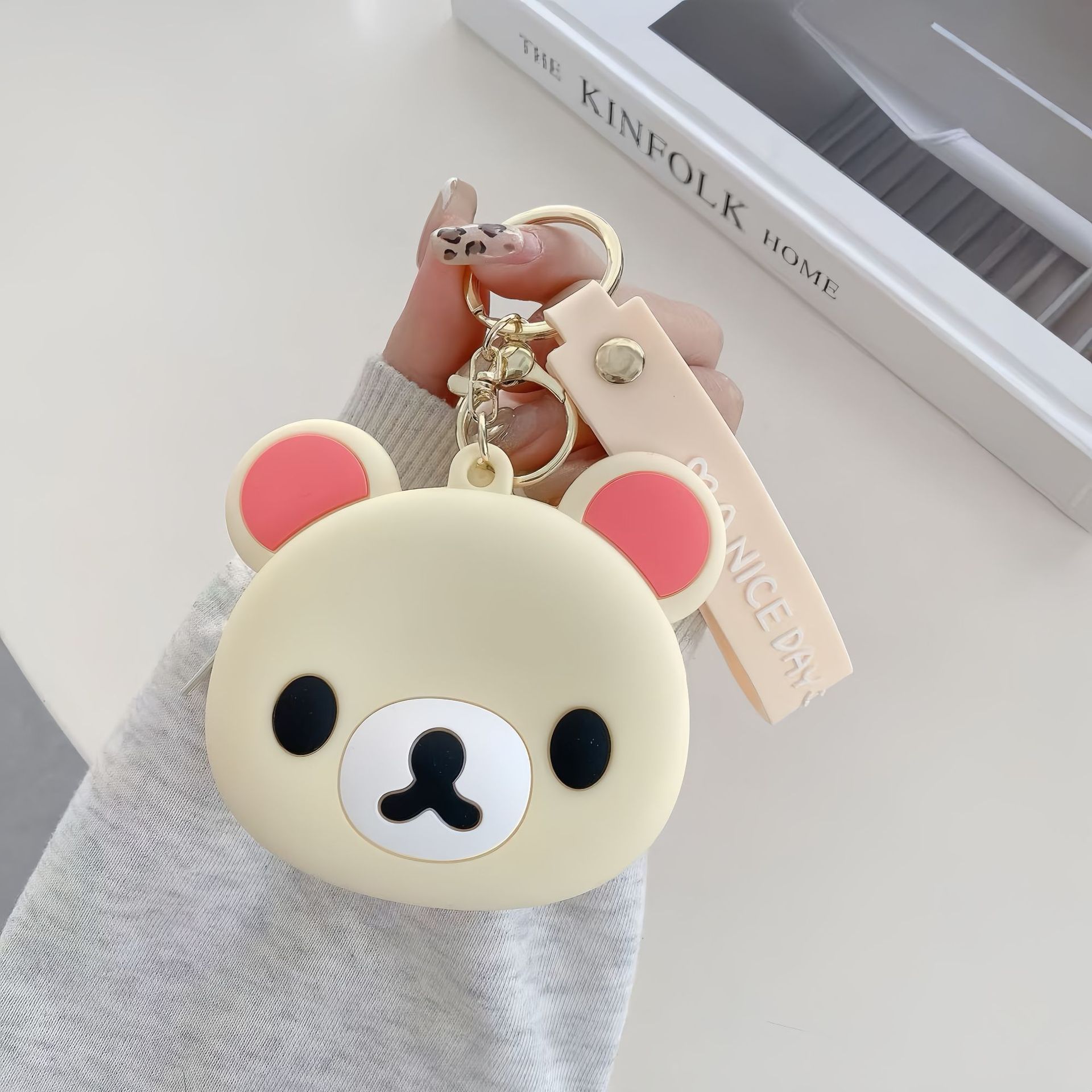 Rilakkuma white-coin purse