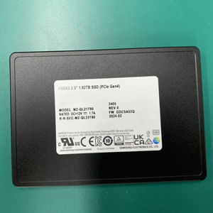Prix Usine Haute Performance 1,92 To SSD Interne U.2 PCIe 4.0 NVMe Entreprise 7200 tr/min pour Serveur IA et Stockage de Centre de Données Gratuit - Product Image 1